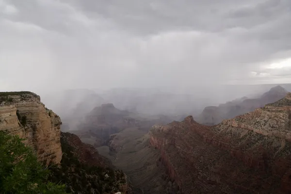 大峽谷暴雨